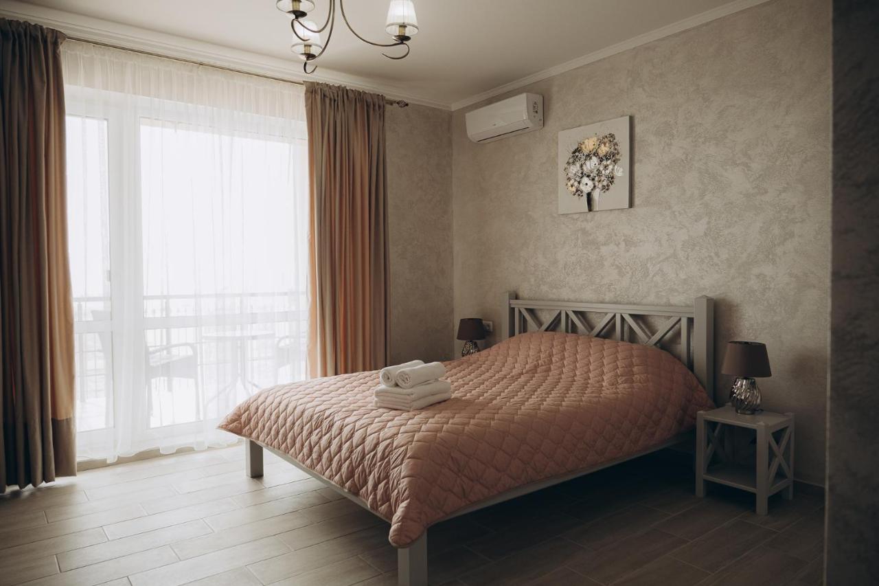 Три Слона Hotel Zatoka Exterior photo