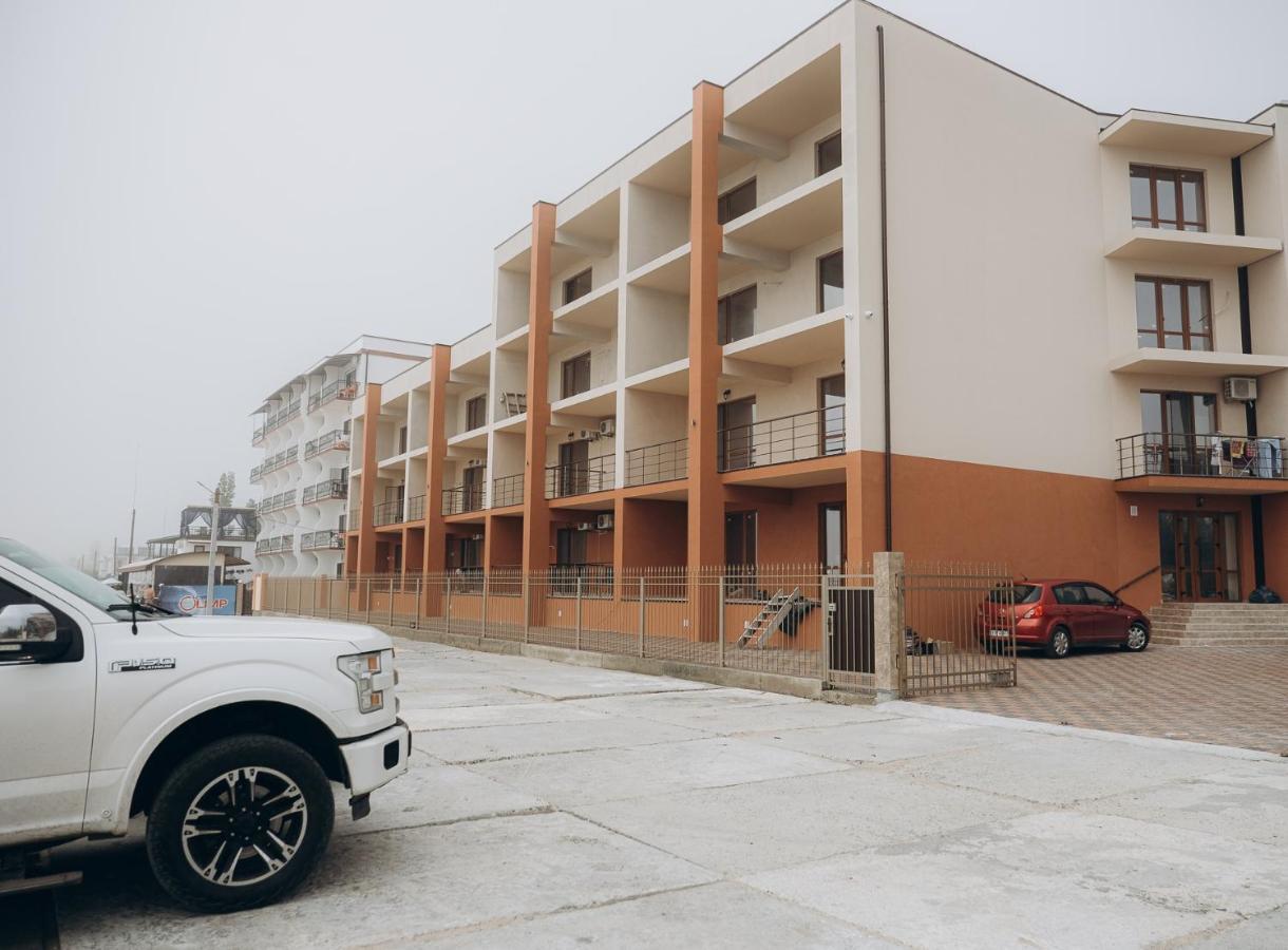 Три Слона Hotel Zatoka Exterior photo